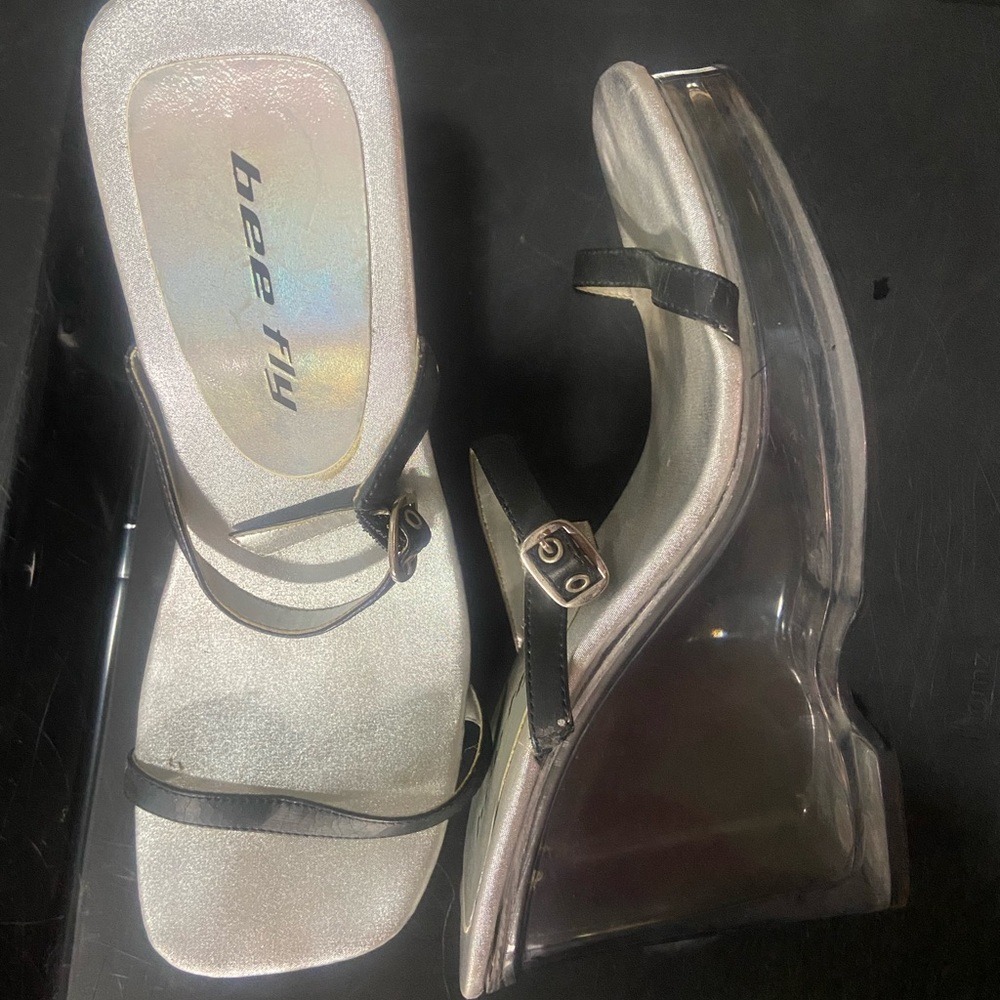 Bee Fly Wedge Clear Sandals 7.5